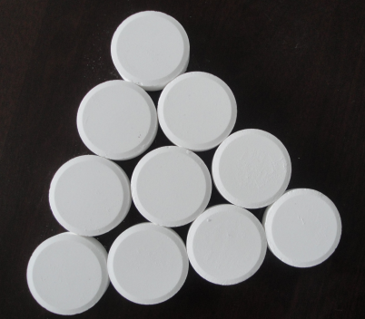 1-bromo-3-chloro-5,5-dimethylhydantoin BCDMH Bromine Tablets CAS NO. 32718-18-6  