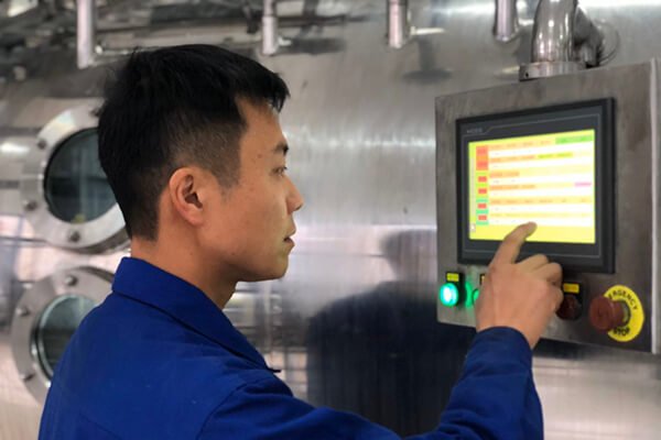 Industrial solvent recovery machine low temperature concentration/evaporator  