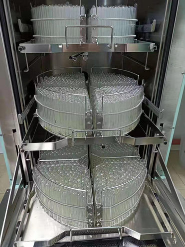 Automatic Laboratory Glassware Washing and Drying with Three Layers of Cleaning Basket