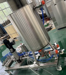 CIP CLEANING TROLLEY WITH EXCHANGE SYSTEM OF COLD AND HOT WATER  