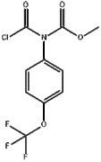 Methyl N-carbonochloridoyl-N-[4-(trifluoromethoxy)phenyl]carbamate