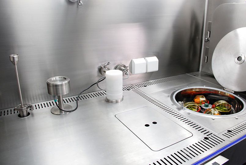 Marya Pharmaceutical Cell Drug Preparation Isolator with GMP Standard Manufacturer  