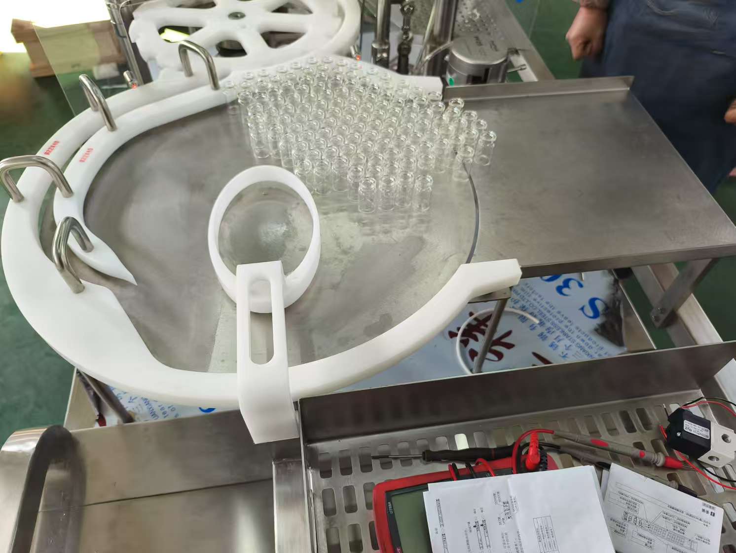 Filling and capping machine  