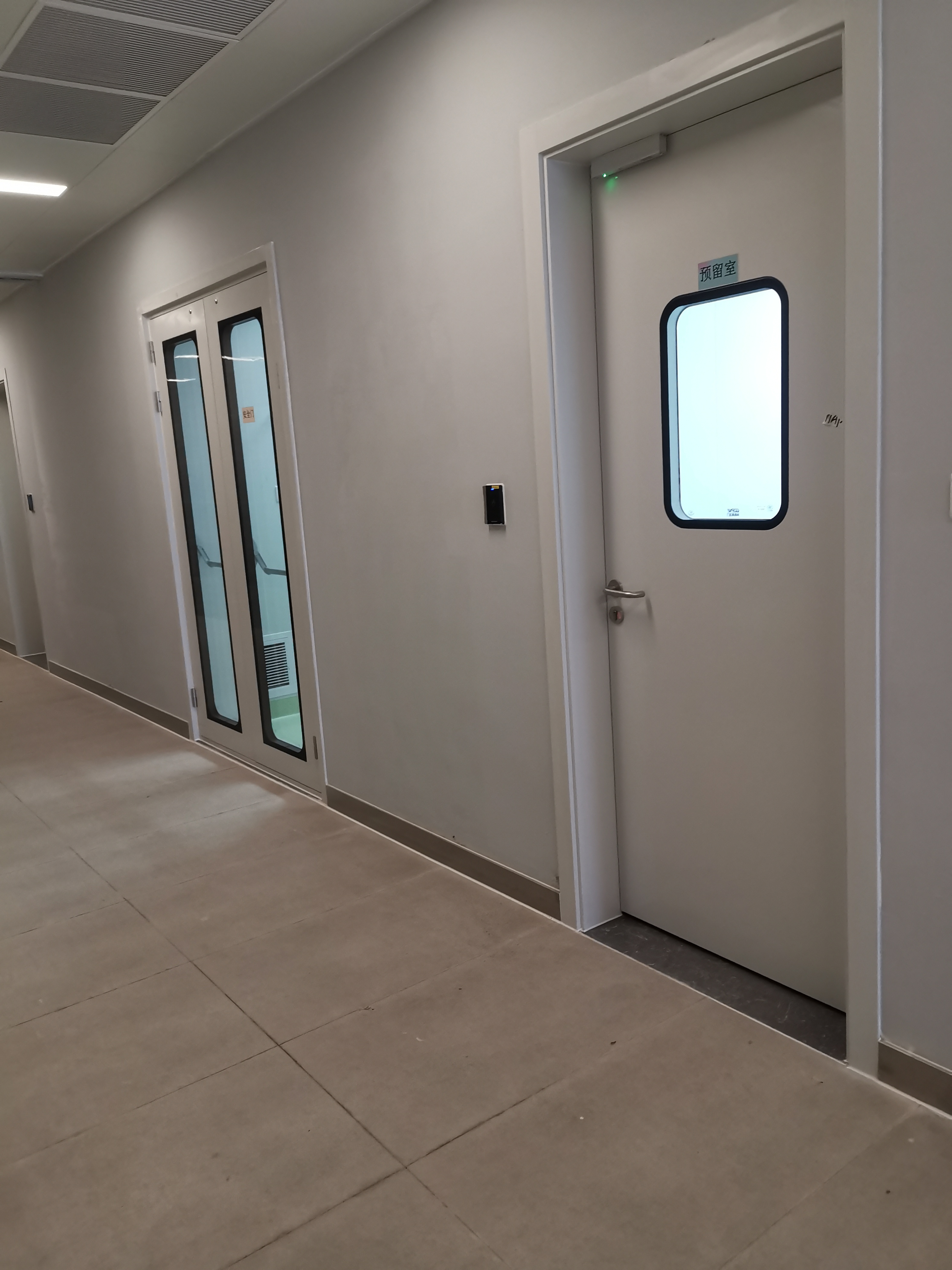 Galvanized Steel Cleanroom Door  