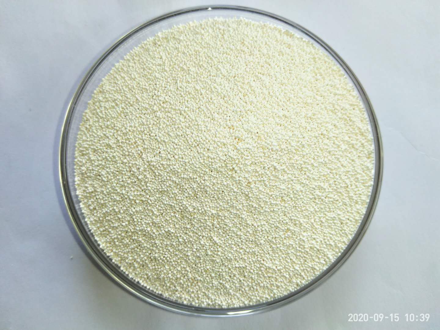 China Factory Supply Macroporous Anionic Ion Exchange Resin D301 for Pure Water Making Process Mix B  