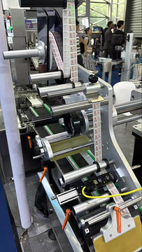 Digonal Sealing Labeling Machine