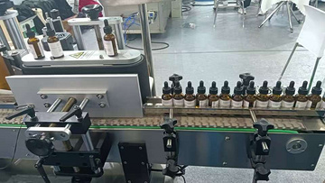 Round Bottle Labeling Machine