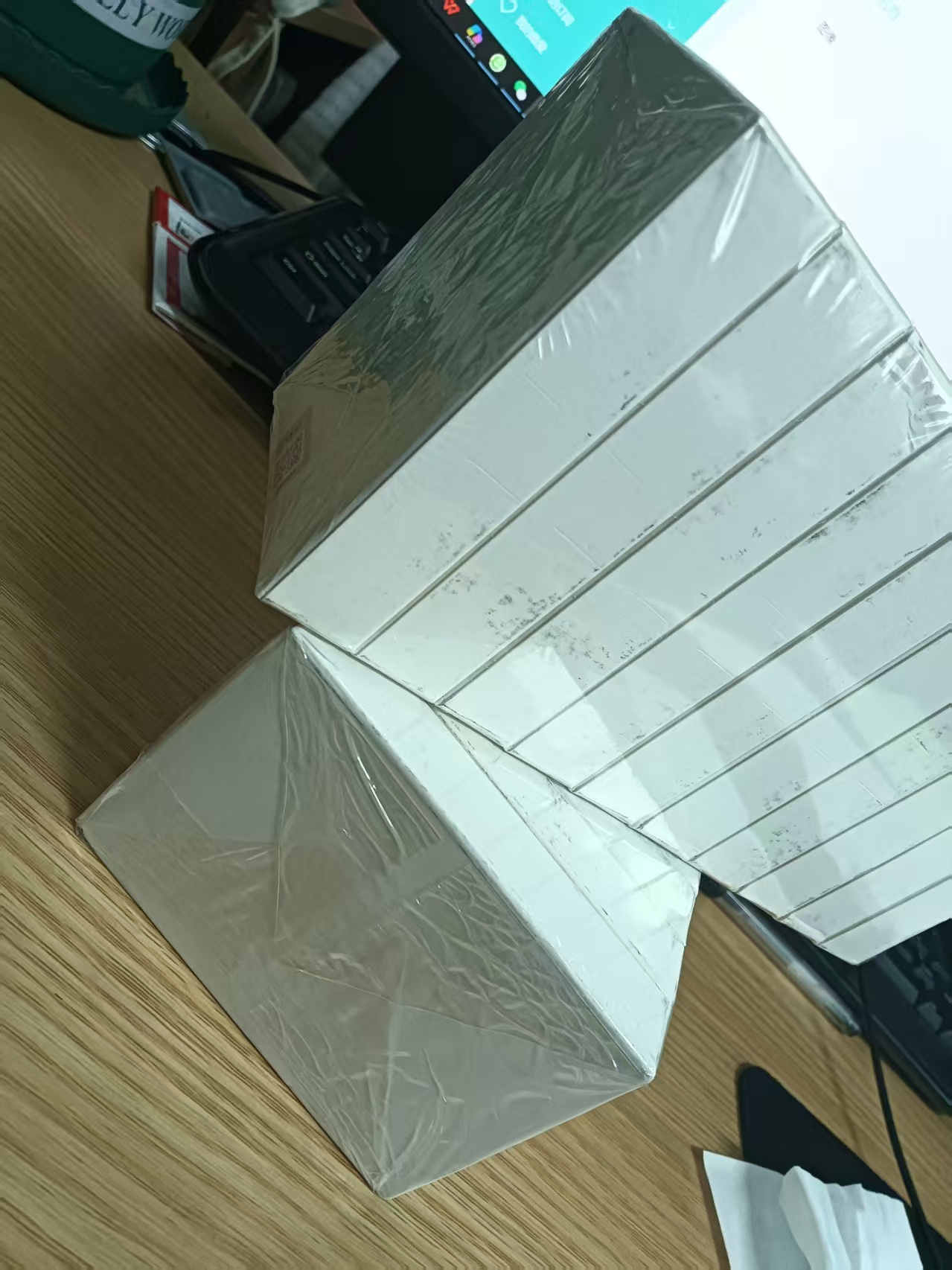PF-680Adjustable Cellophane Tri-dimensiona Overwrapping Machine (with tear type)