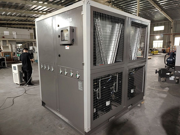 High Efficiency 120kW Industrial Air Cooled Water Chiller For Injection Molding And Mold Processing