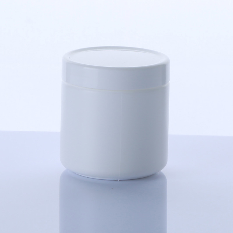 NO.B100B Powder plastic bottle