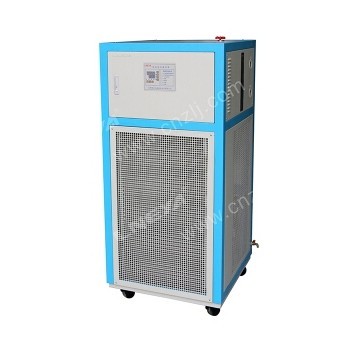Low temperature refrigeration chiller