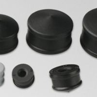 Halogenated butyl rubber plunger and spacer products for pen-type syringe using