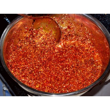 Natural red Chilly Seed oil with 1-10 Capsaicine for lower cholesterol and The prevention of cancer 