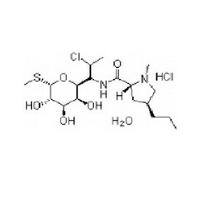 Clindamycin alcoholate