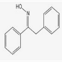 2-Phenylacetophenone oxime