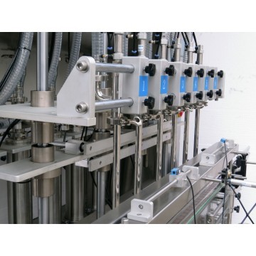 ZH6F-6N  Full-automatic straight line type piston filling machine