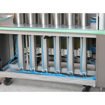 ZH6F-6N  Full-automatic straight line type piston filling machine