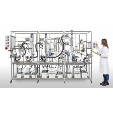 Short path distillation plant